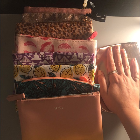 9 Ipsy Cosmetic Bags - Picture 4 of 7